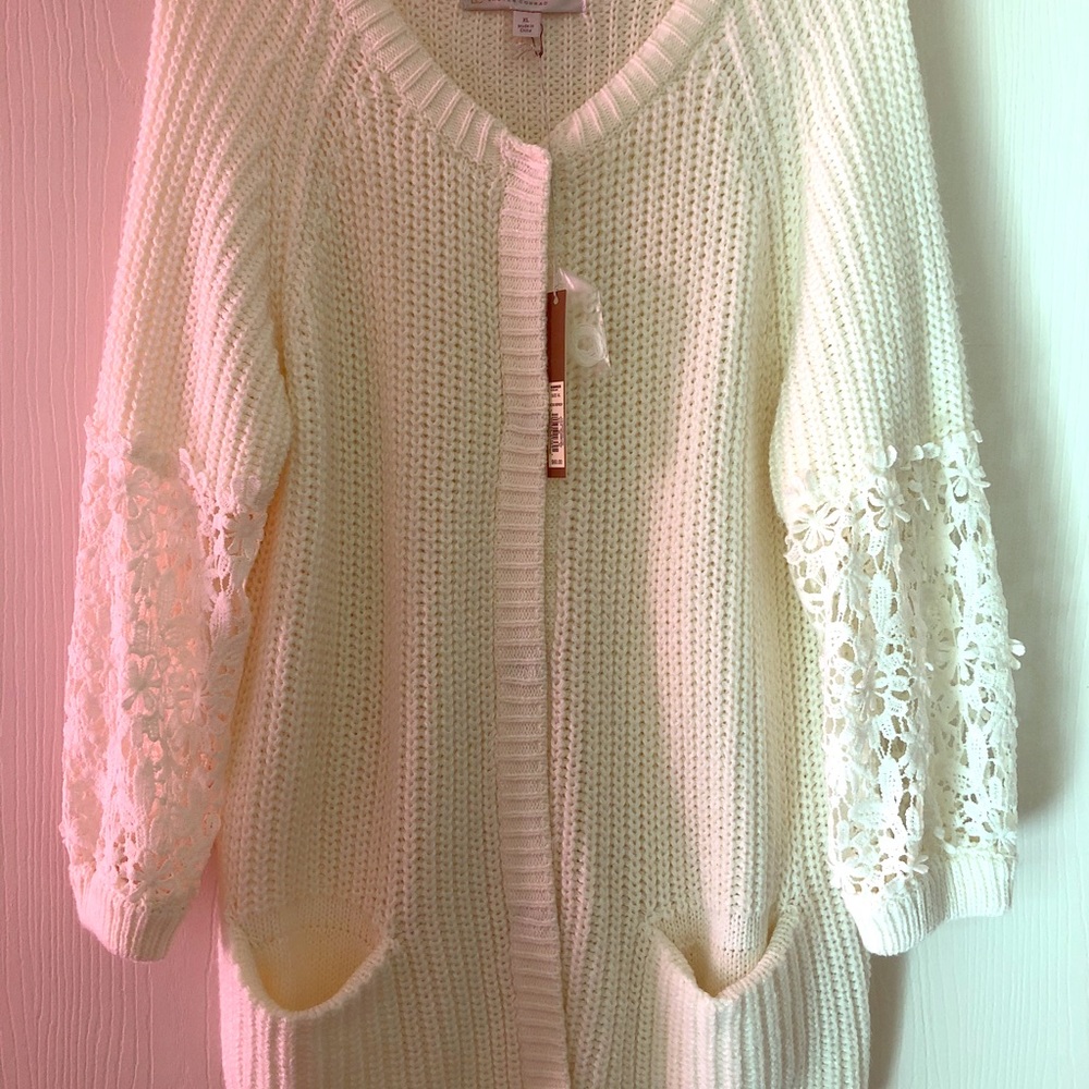 *NEW* Lauren Conrad Sweater